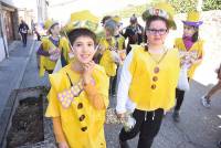 Monistrol-sur-Loire : un Carnaval déjanté et coloré dans les rues (vidéo)