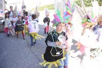 Monistrol-sur-Loire : un Carnaval déjanté et coloré dans les rues (vidéo)