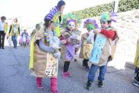 Monistrol-sur-Loire : un Carnaval déjanté et coloré dans les rues (vidéo)