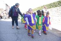 Monistrol-sur-Loire : un Carnaval déjanté et coloré dans les rues (vidéo)