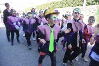 Monistrol-sur-Loire : un Carnaval déjanté et coloré dans les rues (vidéo)