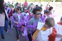 Monistrol-sur-Loire : un Carnaval déjanté et coloré dans les rues (vidéo)