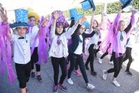 Monistrol-sur-Loire : un Carnaval déjanté et coloré dans les rues (vidéo)