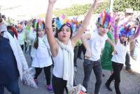 Monistrol-sur-Loire : un Carnaval déjanté et coloré dans les rues (vidéo)