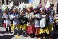 Monistrol-sur-Loire : un Carnaval déjanté et coloré dans les rues (vidéo)