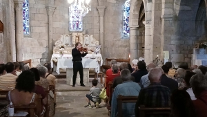 Le violoniste Dominique Hofer parachève les Décalc de l&#039;été à Saint-Pierre-Eynac