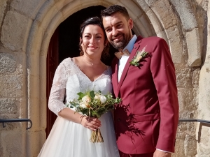 Saint-Romain-Lachalm : Anaïs et Lionel bien entourés avec dix témoins de mariage