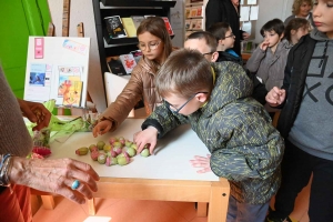 Deux cents écoliers de Bas-en-Basset votent pour leur livre préféré au Prix des Incorruptibles