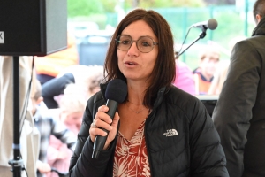 Monistrol-sur-Loire : des sourires malgré la pluie pour la Journée du commerce de proximité