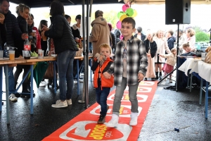 Monistrol-sur-Loire : des sourires malgré la pluie pour la Journée du commerce de proximité