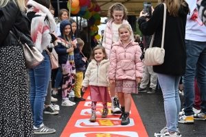 Monistrol-sur-Loire : des sourires malgré la pluie pour la Journée du commerce de proximité