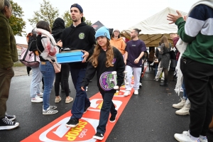 Monistrol-sur-Loire : des sourires malgré la pluie pour la Journée du commerce de proximité