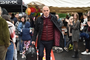 Monistrol-sur-Loire : des sourires malgré la pluie pour la Journée du commerce de proximité