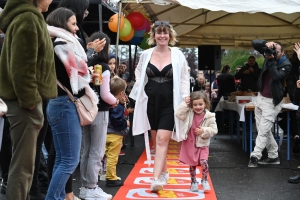 Monistrol-sur-Loire : des sourires malgré la pluie pour la Journée du commerce de proximité