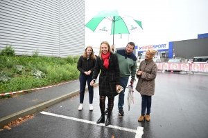 Monistrol-sur-Loire : des sourires malgré la pluie pour la Journée du commerce de proximité