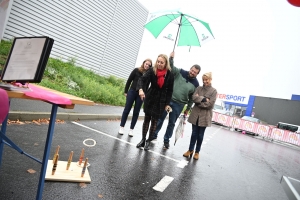 Monistrol-sur-Loire : des sourires malgré la pluie pour la Journée du commerce de proximité