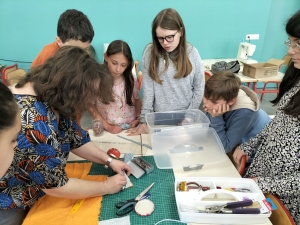 Sainte-Sigolène : les collégiens en action pour Le Père Noël du lundi