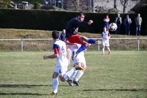 Foot, CHL : Velay FC évite le piège à Montfaucon-Montregard