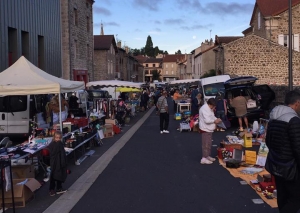 Montfaucon-en-Velay : 150 exposants attendus mercredi pour la brocante et le vide-greniers