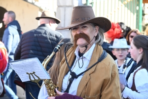 Le Carnaval des enfants met de la couleur à Bas-en-Basset