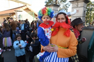 Le Carnaval des enfants met de la couleur à Bas-en-Basset