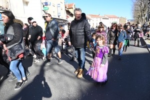 Le Carnaval des enfants met de la couleur à Bas-en-Basset