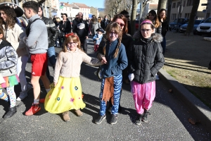 Le Carnaval des enfants met de la couleur à Bas-en-Basset