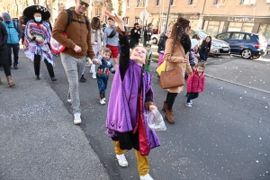 Le Carnaval des enfants met de la couleur à Bas-en-Basset