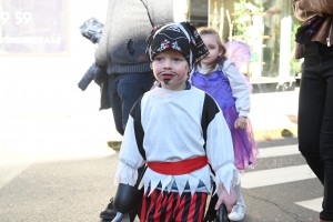 Le Carnaval des enfants met de la couleur à Bas-en-Basset