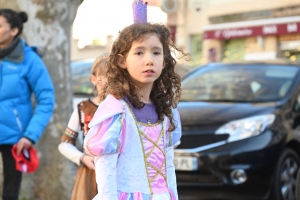 Le Carnaval des enfants met de la couleur à Bas-en-Basset