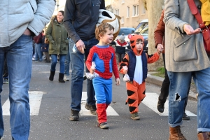 Le Carnaval des enfants met de la couleur à Bas-en-Basset