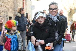 Le Carnaval des enfants met de la couleur à Bas-en-Basset