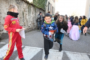 Le Carnaval des enfants met de la couleur à Bas-en-Basset