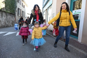 Le Carnaval des enfants met de la couleur à Bas-en-Basset