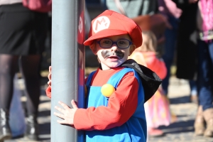 Le Carnaval des enfants met de la couleur à Bas-en-Basset