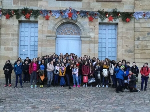 Dunières : des collégiens à la découverte du Centre national du costumes de scène