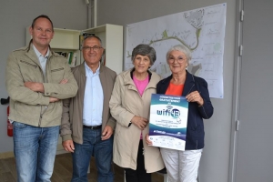 Beaux : deux bornes Wifi installées dans le bourg