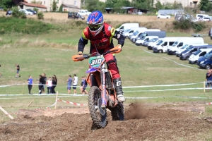 220 pilotes sur l&#039;endurance moto à Sauvessanges