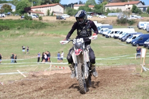 220 pilotes sur l&#039;endurance moto à Sauvessanges