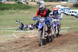 220 pilotes sur l&#039;endurance moto à Sauvessanges