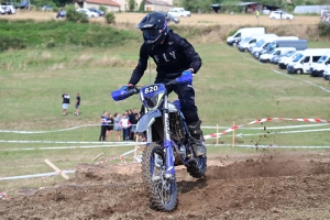 220 pilotes sur l&#039;endurance moto à Sauvessanges