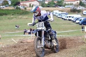 220 pilotes sur l&#039;endurance moto à Sauvessanges