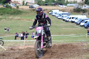 220 pilotes sur l&#039;endurance moto à Sauvessanges