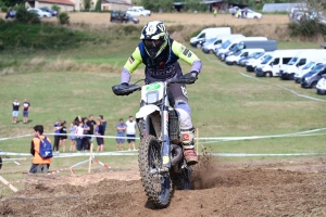 220 pilotes sur l&#039;endurance moto à Sauvessanges