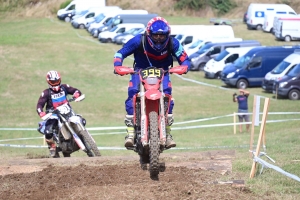 220 pilotes sur l&#039;endurance moto à Sauvessanges