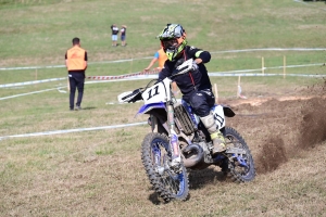 220 pilotes sur l&#039;endurance moto à Sauvessanges