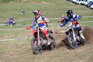 220 pilotes sur l&#039;endurance moto à Sauvessanges