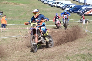 220 pilotes sur l&#039;endurance moto à Sauvessanges