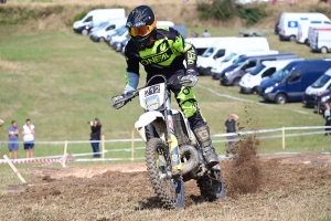 220 pilotes sur l&#039;endurance moto à Sauvessanges