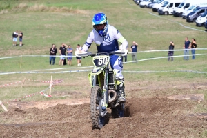 220 pilotes sur l&#039;endurance moto à Sauvessanges